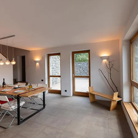 Anastasia's House فيتينا